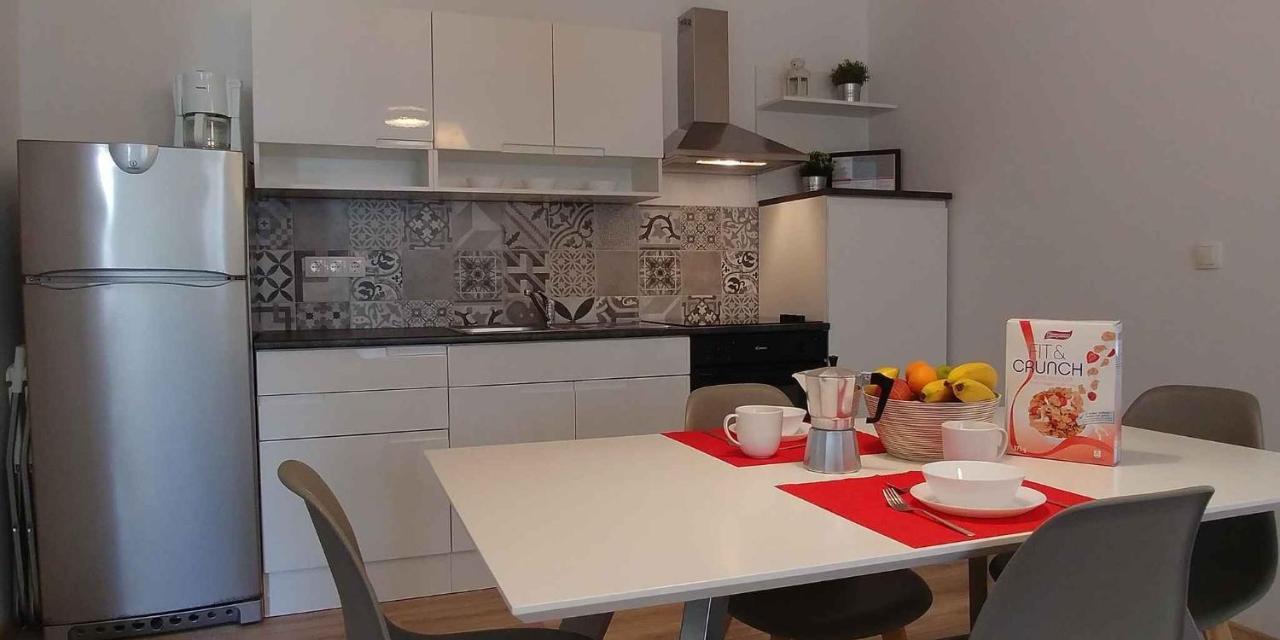 Apartments In Njivice/Insel Krk 34038 المظهر الخارجي الصورة