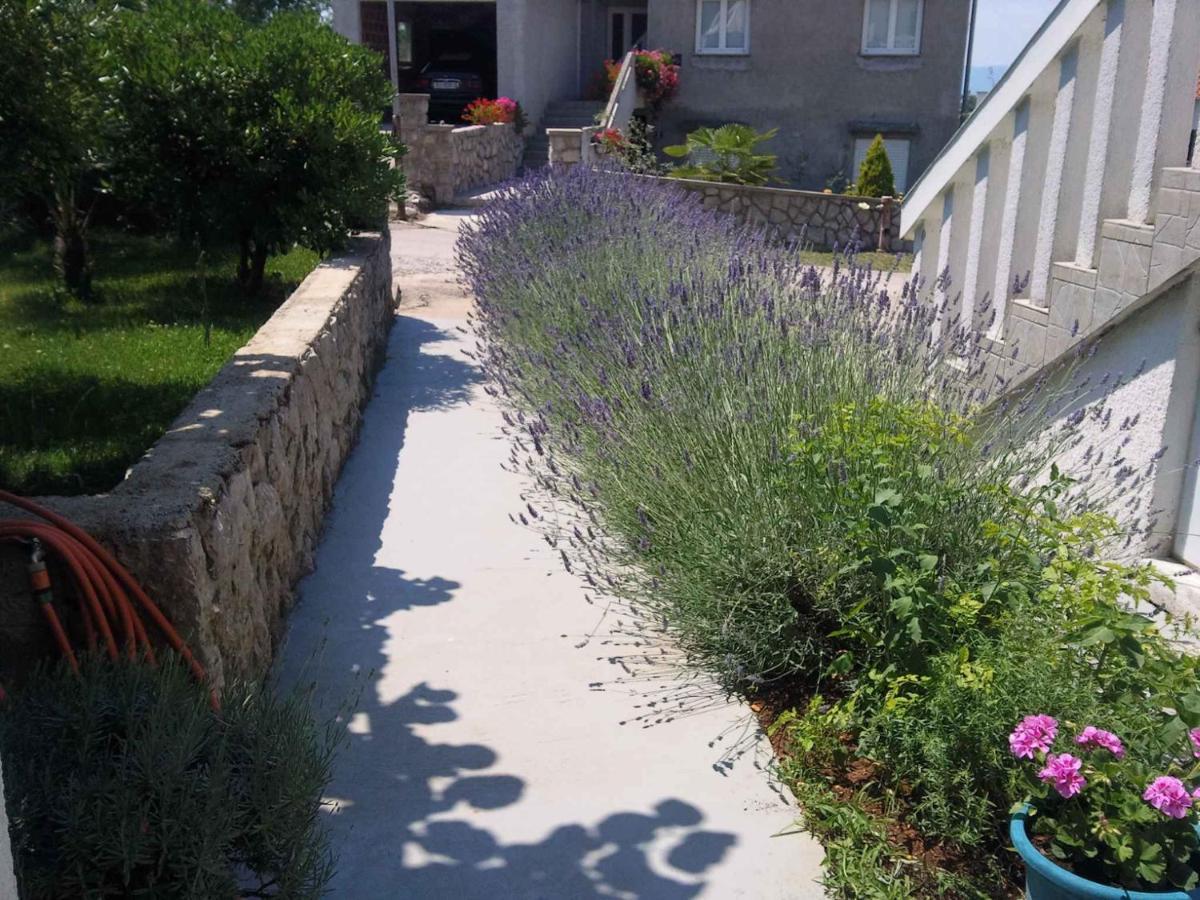 Apartments In Njivice/Insel Krk 34038 المظهر الخارجي الصورة